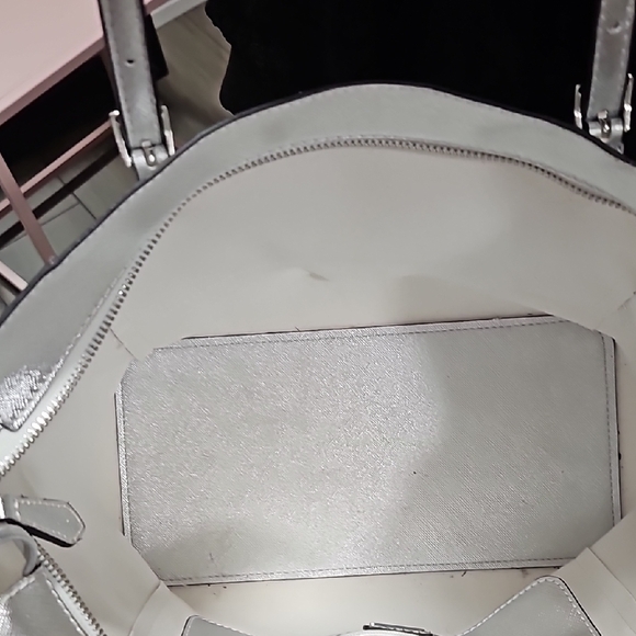 Guess Silver Tote Bag - Picture 3 of 3